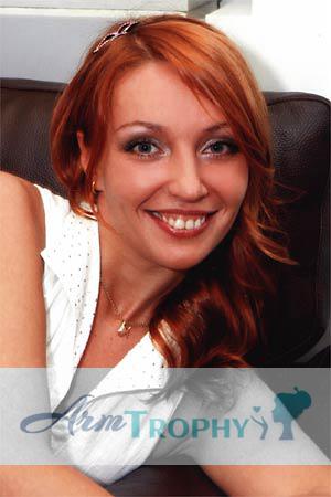 81662 - Irina Age: 34 - Russia