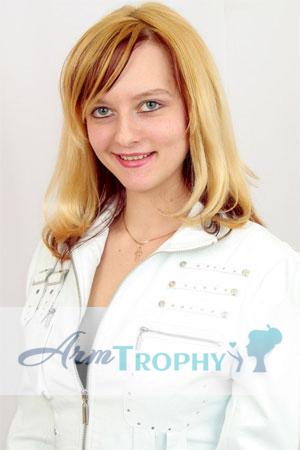 82427 - Galina Age: 29 - Russia
