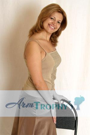 83810 - Taisia Age: 40 - Russia