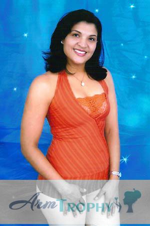 84470 - Rosiris Age: 36 - Colombia