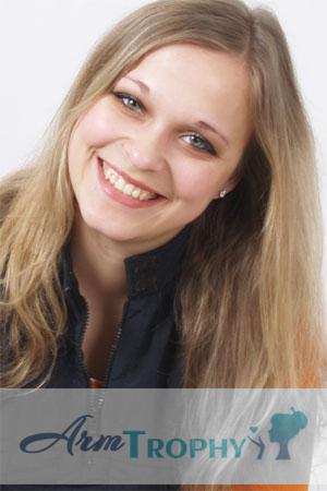 86013 - Julia Age: 24 - Ukraine