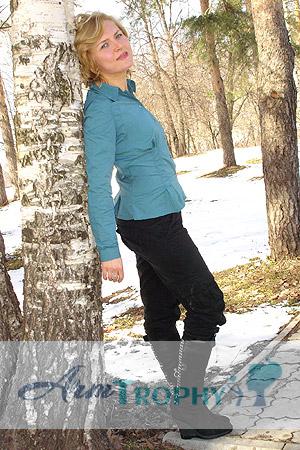 86019 - Julia Age: 43 - Russia