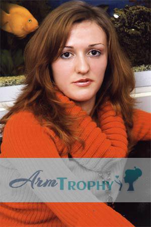 86206 - Oxana Age: 26 - Russia