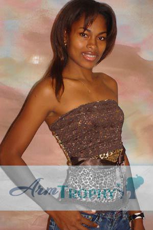 86785 - Tatiana Age: 27 - Colombia