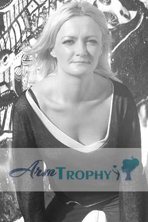 88759 - Tatiana Age: 38 - Russia