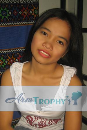 89002 - Angelita Age: 25 - Philippines