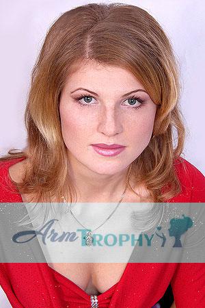 89382 - Elena Age: 23 - Ukraine
