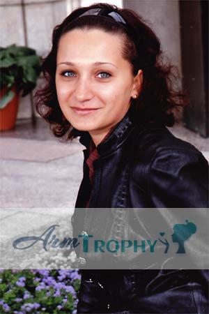 89519 - Irina Age: 35 - Russia