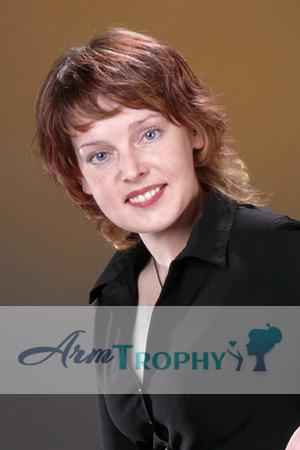 92424 - Elena Age: 43 - Russia