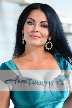 Arm Trophy | Arm Trophy Women